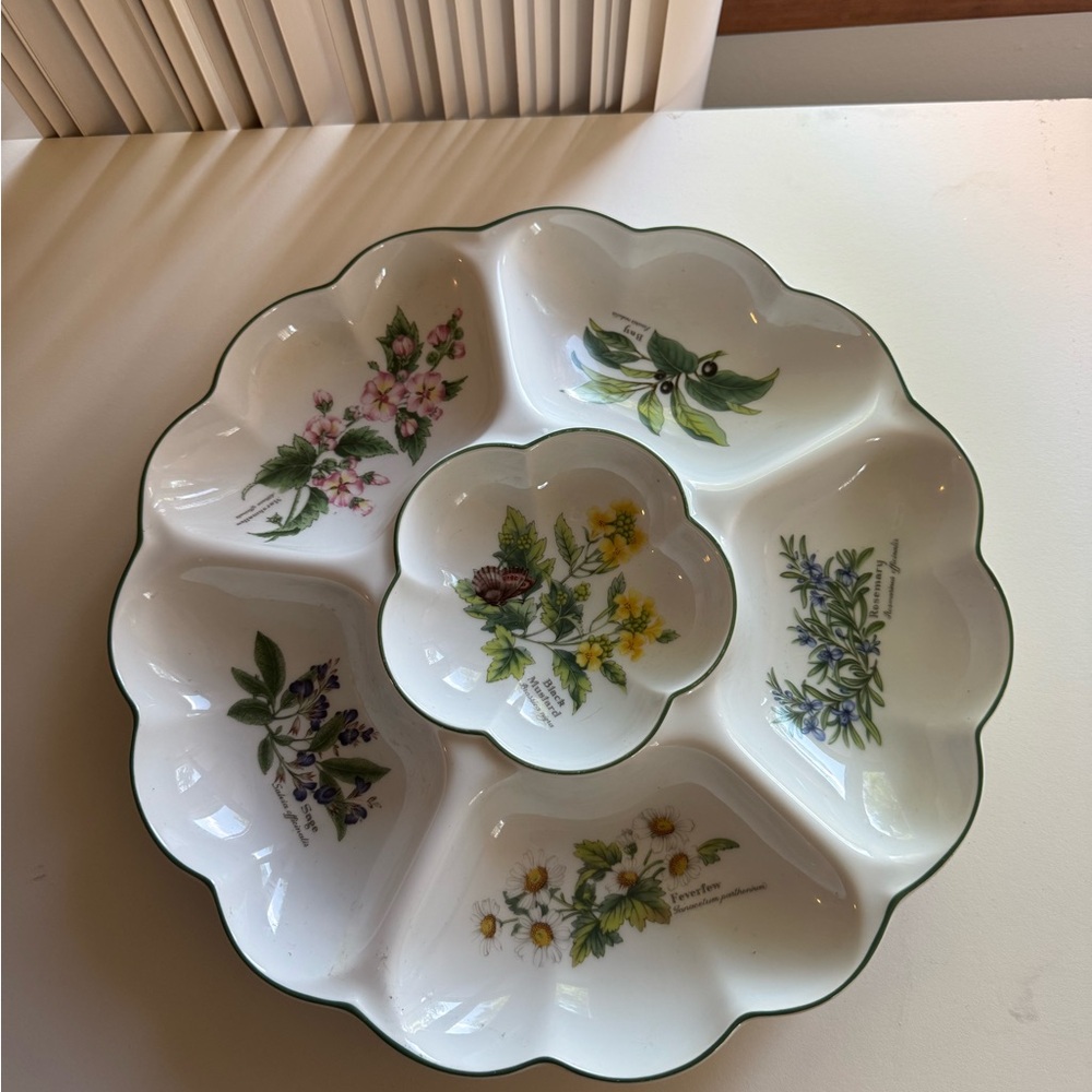 1990 Royal Worcester White and Green Divided Serving‎ Platter crudite floral dip